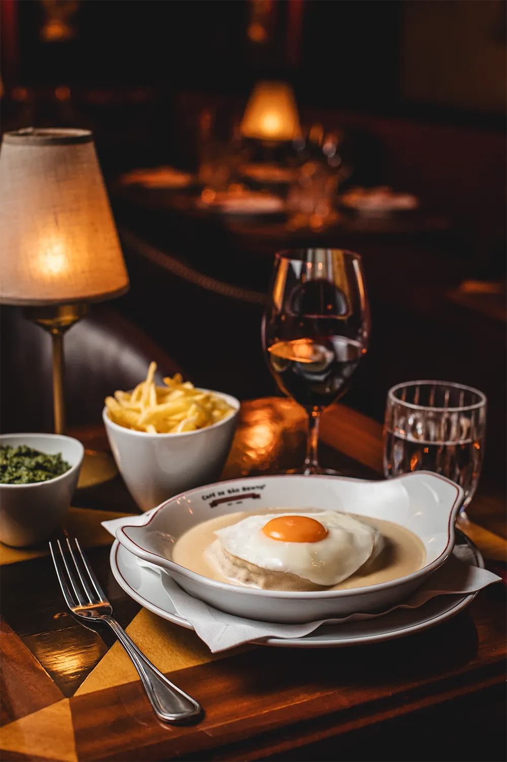 07-cafe-sao-bento-rua-galeria-melhor-bife-lisboa